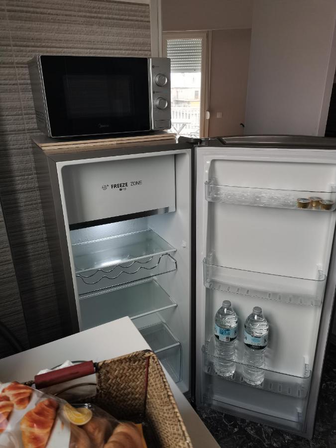Penthouse Spacious W Super Wifi & Terrace, 2 Min From Metro Афины Экстерьер фото